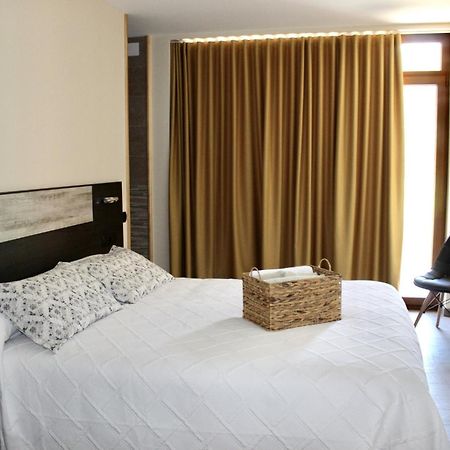 Ca L'Angels Hotel Prat de Comte Екстериор снимка