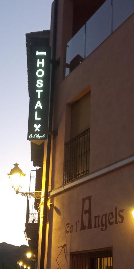 Ca L'Angels Hotel Prat de Comte Екстериор снимка
