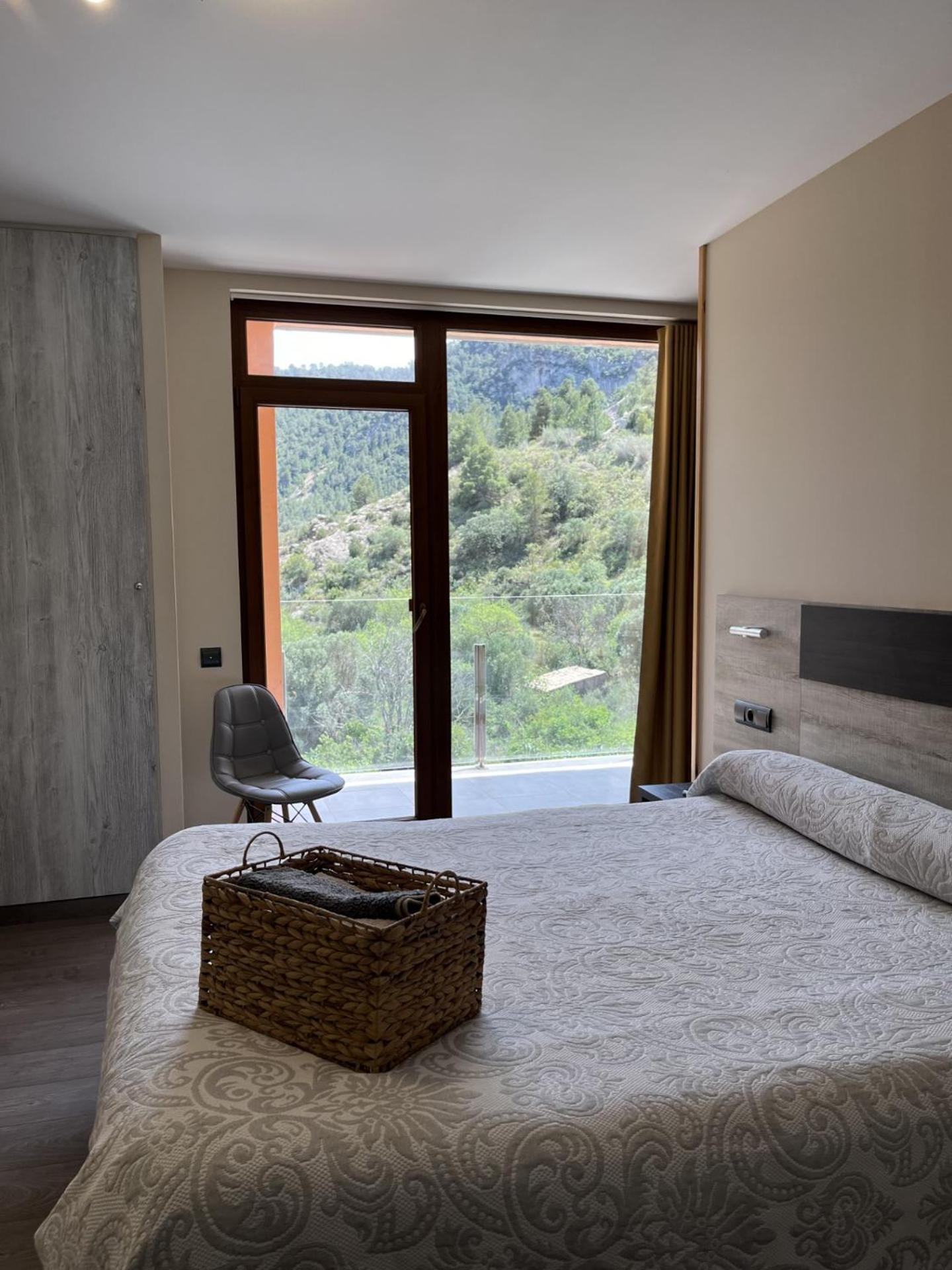 Ca L'Angels Hotel Prat de Comte Екстериор снимка