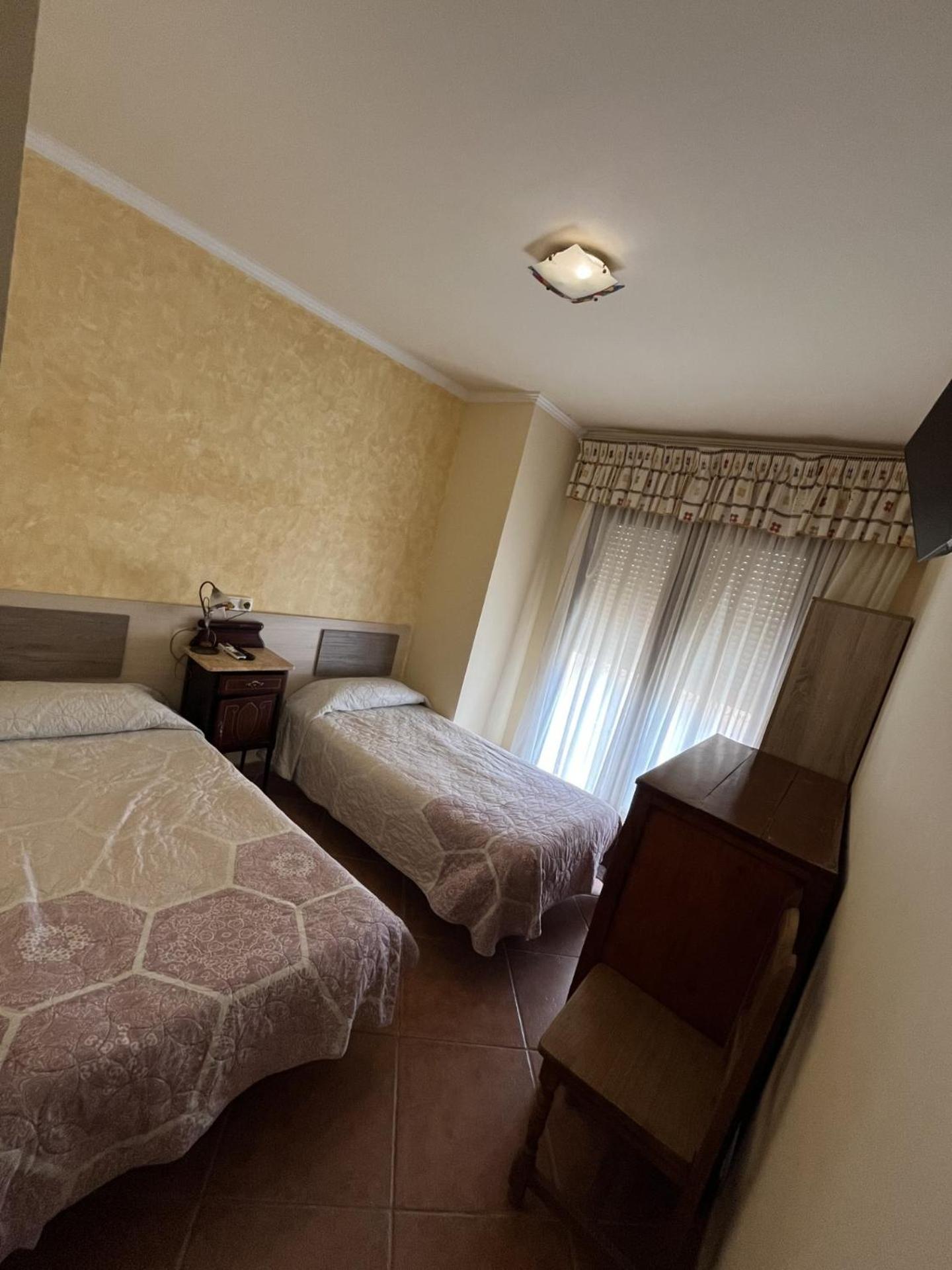 Ca L'Angels Hotel Prat de Comte Екстериор снимка